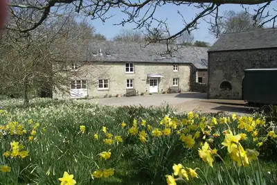Image de Grange rénovée indépendante de luxe 5 * Gold Award en milieu rural Île de Wight