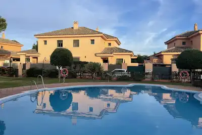 Maison à Vistahermosa près de la plage de Puerto Sherry avec piscine