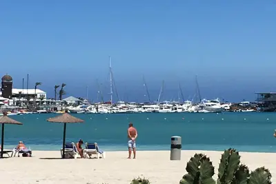 Image de Cozy Apartment with pool, seaside walk to town minutes from the beach Free Wifi