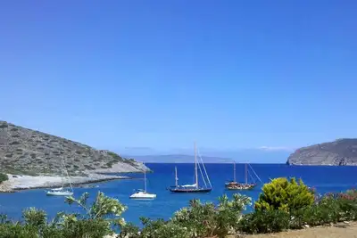 Image de Seafront Cozy Garden Suite, Vue sur Mer Magnifique