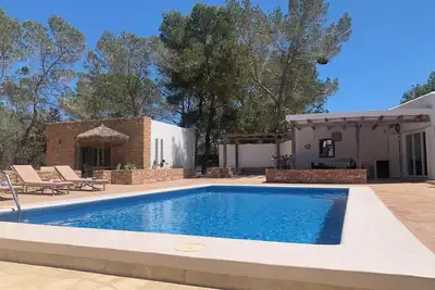 Image de Porto Saler, Vue Mer Ibiza Et Vedra, Piscine Chauffee, Petanque, Tout Confort.