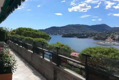 Image de Elégant appartement avec vue imprenable sur le golfe de Tigullio