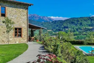 Image de Grange magnifiquement restaurée, vues fantastiques, paisible, Wifi, commodités proches