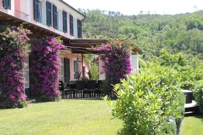 Image de Maison \/ villa charmant avec jardin