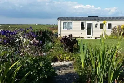 Image de Caravane fabuleuse surplombant la mer. Capacité d'accueil 6