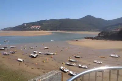Vacances dans la réserve de biosphère d'Urdaibai<br>Accès par opérateur