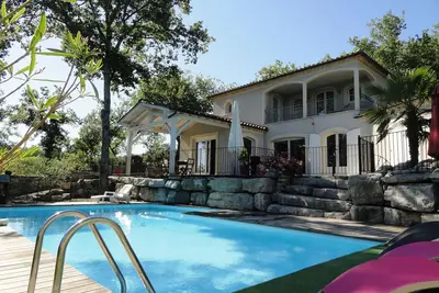 Image de Suberbe Villa Climatisee Avec Piscine A 15 Kms De Vallon Pont D'Arc