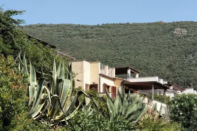 Image de ! Une villa pour deux ou trois familles!
