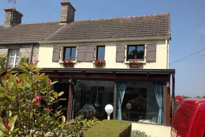 Image de Maison de famille avec jardin et terrasse, idéal pour familles, chambre séparée au rez-de-chaussée