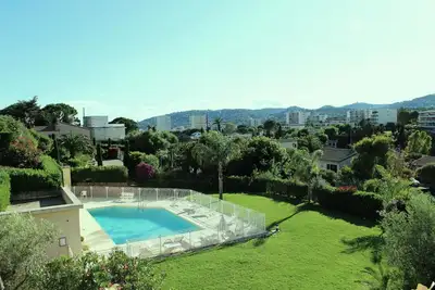 Image de Appartement 70 m2 Terrasses Piscine Calme Vue dégagée parking privatif calme.