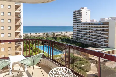 Image de Luxueux appartement 50 m de la plage, vues au mer, piscine, wifi, climatisation