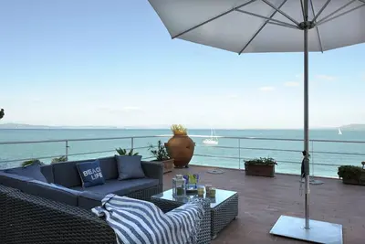 Image de La villa est située au-dessus de la mer, l'accès direct à la mer avec une vue magnifique