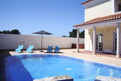 Image de Villa avec piscine privée, Wifi gratuit et vue sur la campagne