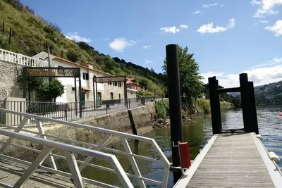 Image de Casa Mateus - Aregos Douro Valley - avec une vue imprenable de la rivière Douro