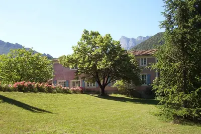 Image de Grand Restauré Maison de vigneron avec piscine privée, grand jardin et belle vue