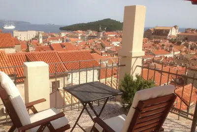 Image de Maison Hilda, vue sur la terrasse de la vieille ville appartement de quatre chambres