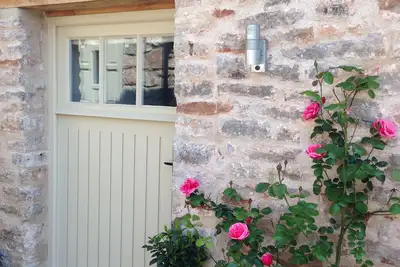 Image de 5 * Luxury Coach House, n ° Wells. Village paisible idyllique. Marchez jusqu'à un pub proche