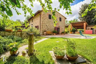 Image de ferme avec piscine, emplacement paisible et panoramique près de firenze, Sien