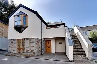 Image de Lobster Pot Ă Padstow est un cottage 'de Style de pĂŞcheur avec un espace de stationnement.