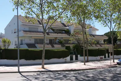 Image de Appartement de deux chambres a S'Agaro avec jardin et piscine communautaire.