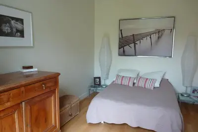 Image de Parental suite with private bathroom in a house near the center