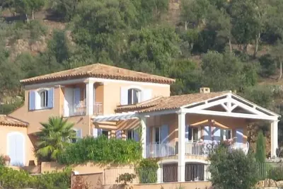 Image de Villa, golf, plage Nartelle à proximité, vue mer, piscine, terrain de boules