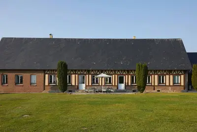 Image de Gîte confortable et indépendant avec vaste jardin dans environnement calme