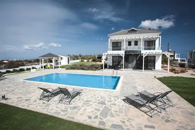 Image de Villa avec vue sur la baie d'Ayia Napa