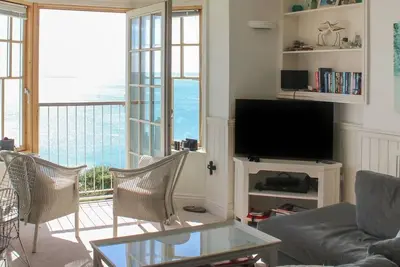 Image de Vue imprenable sur la mer et le phare; piscine chauffée, court de tennis, plage, wifi, Sky