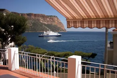 Image de Appartement de 58m² climatisé au 1er étage d'une villa face à la mer(3 étoiles)