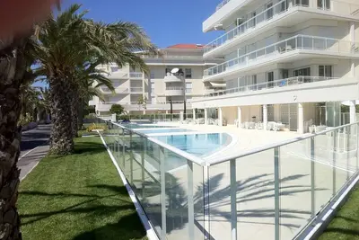 Image de Superbe appartement de vacances panoramique face à la mer à Cannes, France