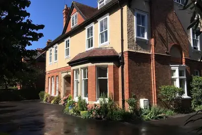 Image de Appartement situé au rez-de-chaussée dans un quartier résidentiel de la ville historique de Shrewsbury