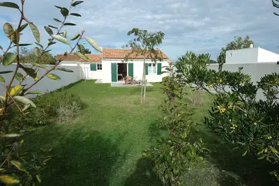 Image de maison de vacances avec jardin proche du port et du marché