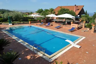 Image de Villa avec vue magnifique sur 'Etna et Taormine, jardin privé et piscine