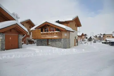 Image de Chalet 12 p. - ski au pied - charme et confort - Spa - les Menuires (Bettaix)