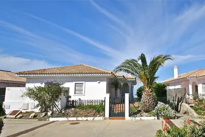 Image de Maison de vacances exclusive pour 10 personnes avec piscine en première ligne de mer