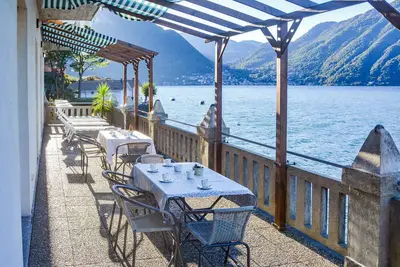 Image de Bellagio Villas - Aida avec grand balcon directement sur le lac