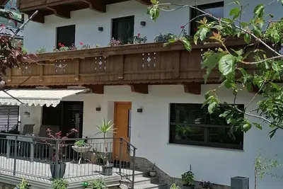 Image de Nouvel appartement avec une vue magnifique sur les montagnes, bus \/ ski-bus juste en face de la maison