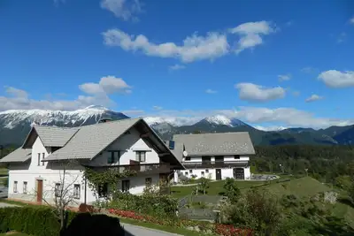Image de Terrasse ensoleillée avec vue, appartement confortable dans la nature - A2 *** BioFit Bled