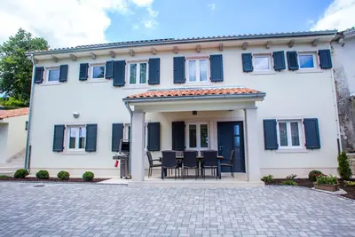 Image de Villa de bien-être de luxe dans un quartier calme du nord de l'Istrie