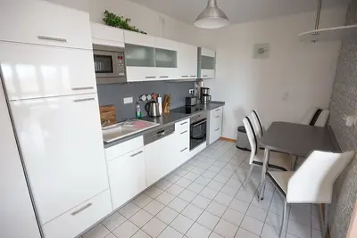 Image de Bel appartement calme avec vue sur l'eau et WiFi gratuit