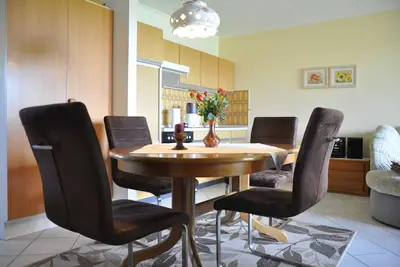 Image de \"Vue de la terre\" G. Reimann Fw 2 - Appartements Ă G. Reimann
