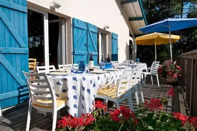 Image de Superbe villa avec terrasse fantastique, pres du bassin et de la plage, 14 pers