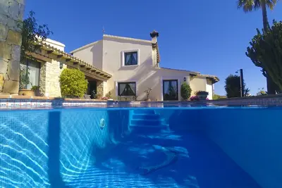 Image de Luxusvilla with pool, few minutes to the beach