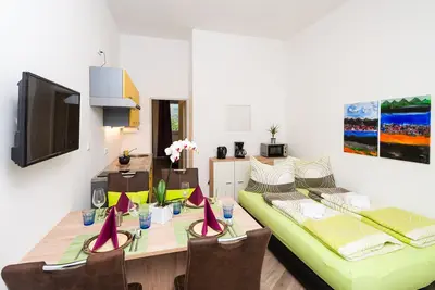 Image de Appartement neuf avec une terrasse près de la Schönbrunn \/ Zoo et U4