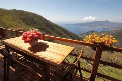 Image de Sestri Levante, appartement ligurien, 6 personnes, vue jusqu'Ă Portofino