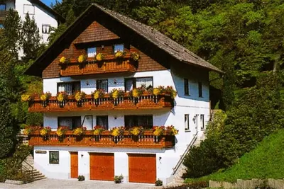 Image de 3 star apartment, sunny location facing south, marvellous view, winter sports