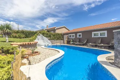 Image de Pool house confortable Tomas, près de Pula, avec 2 chambres