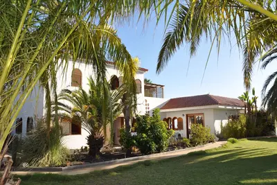 Image de Villa exclusive et agréable avec parc, piscine et panorama