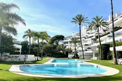 Image de Appartement Marbella Rio Real avec grande terrasse / Internet haut débit pour fre